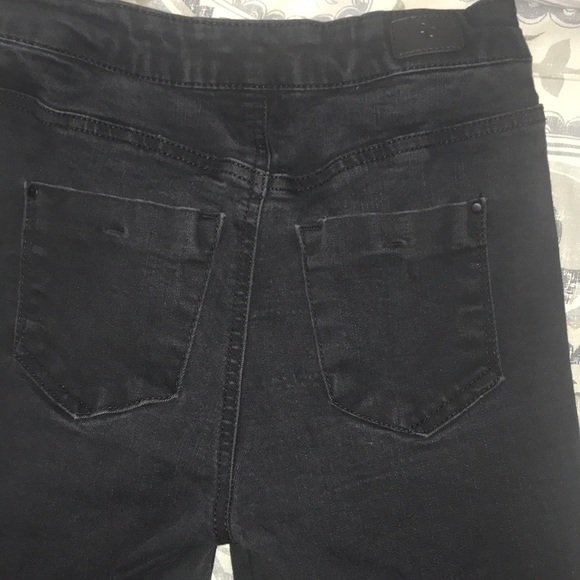 Celebrity Pink All Black Skinny Jeans - Picture 3 of 4